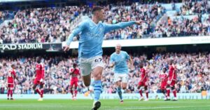 Manchester City defeat Nottingham Forest 2-0 to set their straight six-win