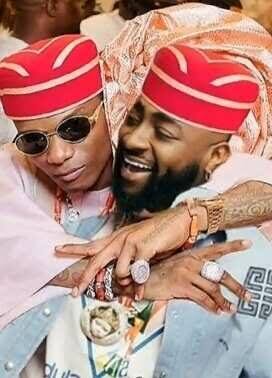 Fans reacts as Davido together with Wizkid photoshop at mum’s burial surface online